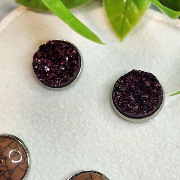 3pk of Stud Earrings - Picture 2 of 5